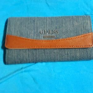 Guess wallet NWT price firm